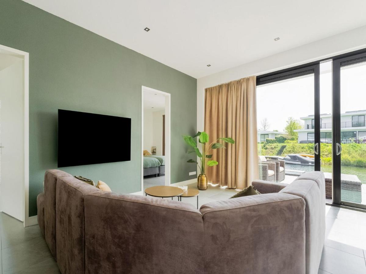 Swanky Villa In Zeewolde With Garden Exterior photo