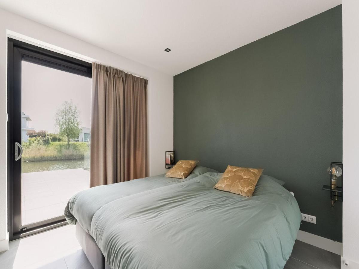 Swanky Villa In Zeewolde With Garden Exterior photo